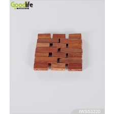 China Classic Design Teak wood coaster , coffee pad,Teak color IWS53220 fabricante