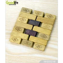 الصين Classic Design joint panel rubber wood coaster , coffee pad,Wood color IWS53216 الصانع