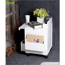Chine Multi-function table with wheeled body, foldable panel and magazine holder GLD08180 fabricant