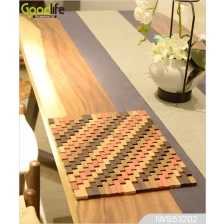 चीन Teak wood door design  mat for bathing safety IWS53202 उत्पादक