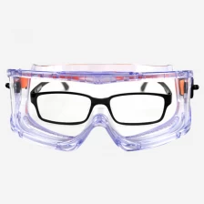China Clear anti fog scratch resistant wrap-around lenses no-slip safety glasses, adjustable protection transparent goggles manufacturer