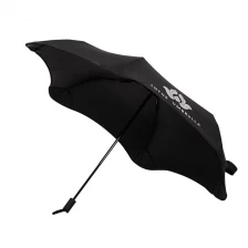China Hoogwaardige op maat gemaakt logo bedrukte veilige handmatige hoek 3 opvouwbare paraplu fabrikant
