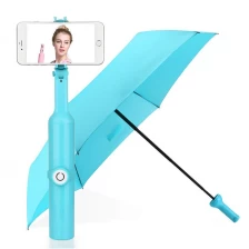 China Neue Erfindungen Selfie Stick Smart Bluetooth Tragbarer Flaschenreiseregenschirm für iPhone, Android und mehr Hersteller
