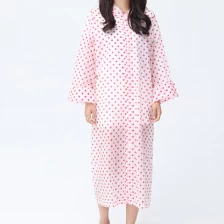中国 Wholesale high quality Pink dot waterproof Outdoor travel mountaineering non-disposable raincoat thickened adult EVA raincoat 制造商