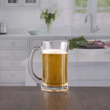 porcelana Vidrio de cerveza de boca ancha 13oz con mango personalizable al por mayor con monograma fabricante