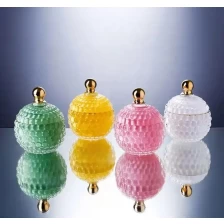 porcelana 2020 Tarro de vela de vidrio tallado Geo de lujo decorativo de alta calidad con tapa fabricante