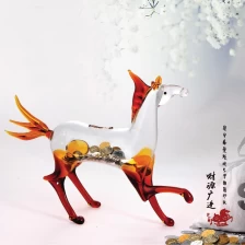 porcelana China, la forma de caballo de cristal ahorro de proveedor de cajas de dinero fabricante