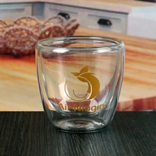 Çin Yeni stil 150 ml çift yalıtımlı kupalar borosilikat cam çay fincanı üretici firma