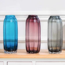 China Vaso de vidro vermelho e barato azul vasos atacado fabricante