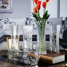 Chine Petit vase de fleurs, vases en verre modernes, des vases en verre de mariage gros fabricant