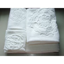 中国 綿100％の柔らかな白いバスタオル、ホテルのジャカードタオル メーカー