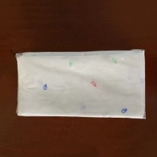 China Fralda de bebê em tecido de gaze impressa em 100% algodão fabricante