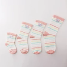 中国 定制图案纯棉宝宝袜子供应商，定制婴儿袜子价格中国 制造商