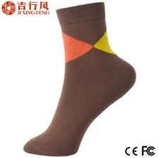 Chine chaussettes argyle de vrac en gros personnalisé coton womens brun fabricant