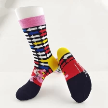 China Kundenspezifische Design Frauen Socken auf Verkauf, Frauen Socken Fabrik in China, China Frauen Socken Großhandel Hersteller