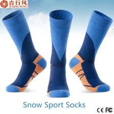 China fashion style of athlete skiing men sport socks,hot sale and best price manufacturer