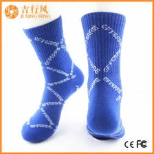 中国 男性の綿の乗組員の運動靴下のサプライヤ卸売カスタム快適な乗組員の男性の靴下 メーカー