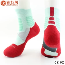 China mais novo estilo de moda macio homens 3D meias de desporto respirável, Made in China fabricante
