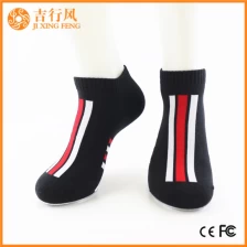 China Leistung Crew Männer Socken Lieferanten Großhandel benutzerdefinierte Männer Golf Crew Socken Hersteller