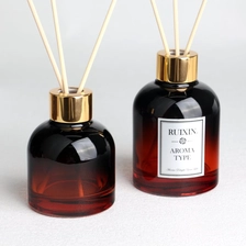 Cina Bottiglie con diffusore rotondo sfumato da rosso a nero con etichette, tappi e collo a vite produttore