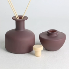 Cina Set di bottiglie per diffusore in vetro spruzzato opaco satinato marrone con tappi in legno produttore