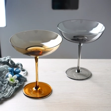 China Cupê de cupê largo e raso de coquetéis fabricante
