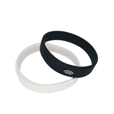porcelana Venta caliente Silicona resistente al agua NFC RFID Minadro cerrado para la piscina del club de gimnasios fabricante