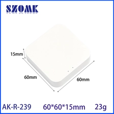 Китай 60*60*15 мм AK-R-239 шлюз Wi-Fi беспроводной концентратор IOT пластиковый электрический корпус для стабильного смарт-приложения ZigBee инфракрасный датчик дистанционного управления производителя