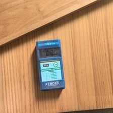 Китай Търговец на едро на топлинно обработени панели от масивно дърво с цвят на орех, бор и каучуково дърво в Китай Производител