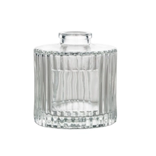 China New Design Stripe Pattern Reed Glass Diffuser Bottle 6oz manufacturer