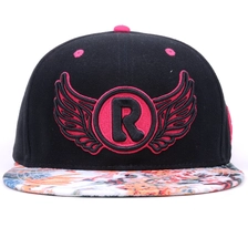 China 100% hoge kwaliteit acryl Galaxy Snap Snap cap met platte rand fabrikant