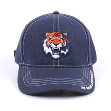 Chine Chapeaux de baseball en gros de mode de broderie faits de coton fabricant
