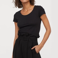 中国 女性の古典的なフィットクルーネックショートスリーブTシャツ メーカー