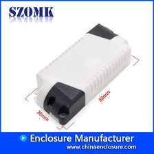 porcelana El producto popular de Szomk llevó el suministro AK-47 88 * 38 * 22mm del recinto del plastc del poder de la impulsión del enchufe de salida fabricante