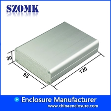 Cina guscio estruso in alluminio / dissipatore di calore con scatola di giunzione in alluminio 30 * 88 * 120mm AK-C-C29 produttore