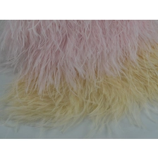 Chine Usine de coupe en plumes d'autruche rose en gros fournir pour la robe de mariée fabricant