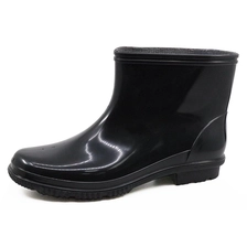 China JW-015 anti slip non safety ankle pvc glitter rain boots men manufacturer