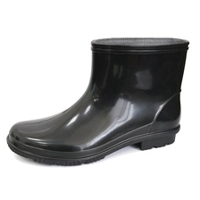 China JW105 Slip resistant black non safety pvc work rain boot manufacturer