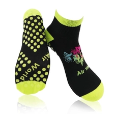 porcelana Calcetines personalizados para niños trampoline park jump calcetines trampoline grip bulk fabricante