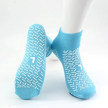 porcelana Calcetines antideslizantes de los hombres de la venta caliente Calcetines del deslizador de la cama del hospital de las mujeres Medias de seguridad antideslizantes del hospital fabricante