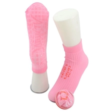 porcelana Los mejores calcetines antideslizantes al por mayor rebotan calcetines antideslizantes desechables a granel fabricante