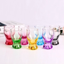 Cina 2oz/60ml Heavy Base Colored Sublimation Shot Glasses produttore
