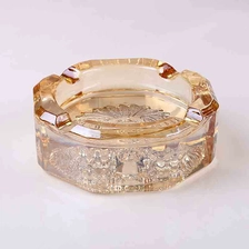 Chine Gouden rond en cristal cendrier en verre gros fabricant