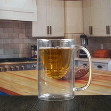Chine Hand blow 12 oz double vasque murale grandes tasses en verre avec une poignée fabricant