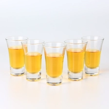 China Hochwertiges, klassisches, heiß verkauftes 2-Unzen-Schnapsglas für Schnaps Hersteller