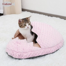 China Broke Egg Design Pet Sleeping Bag Cute Cozy Cat Sack Winter Pet Cave Bed for Puppy manufacturer