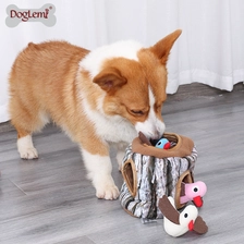 Chine Chiens iq jouets oiseaux dans la souche d'arbre cacher et rechercher activité peluche puzzle grinceur jouet fabricant