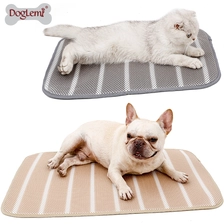 Chine Tapis pour animaux de compagnie en mesh respirant pour l'été fabricant