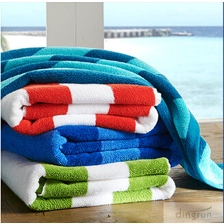 China Oversized 100% katoen goedkope gepersonaliseerde strandlaken fabrikant