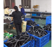 Produktion von Plastikbügel